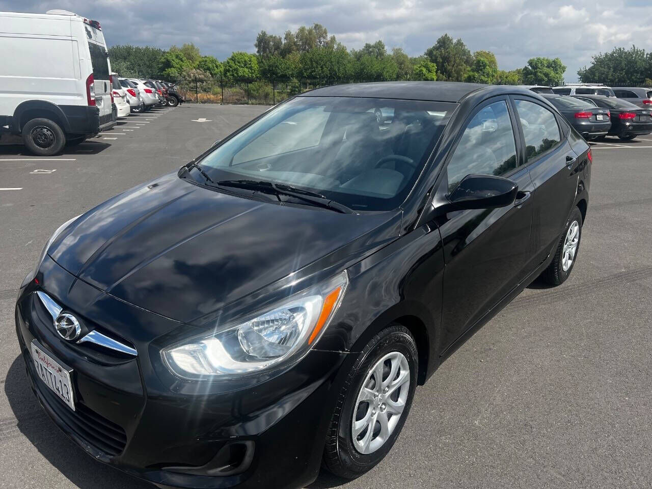 2013 HYUNDAI Accent