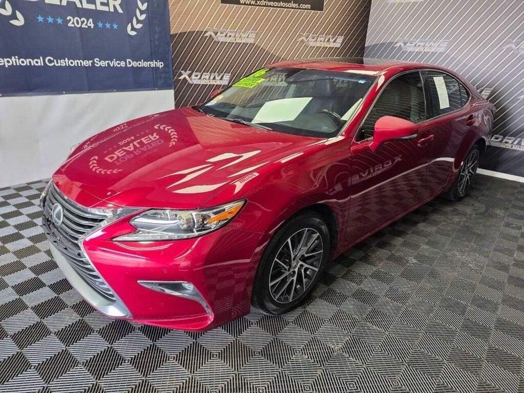 2016 LEXUS ES