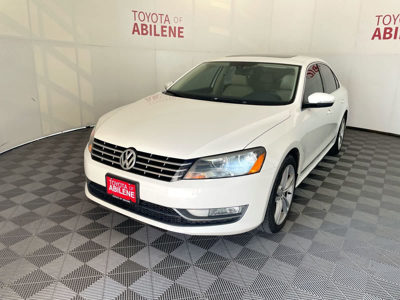 2014 VOLKSWAGEN Passat
