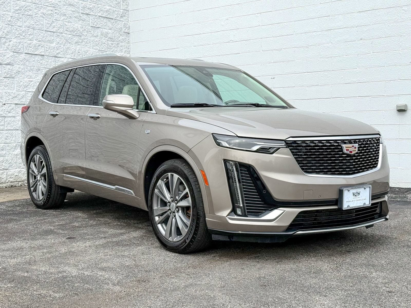 2022 CADILLAC XT6