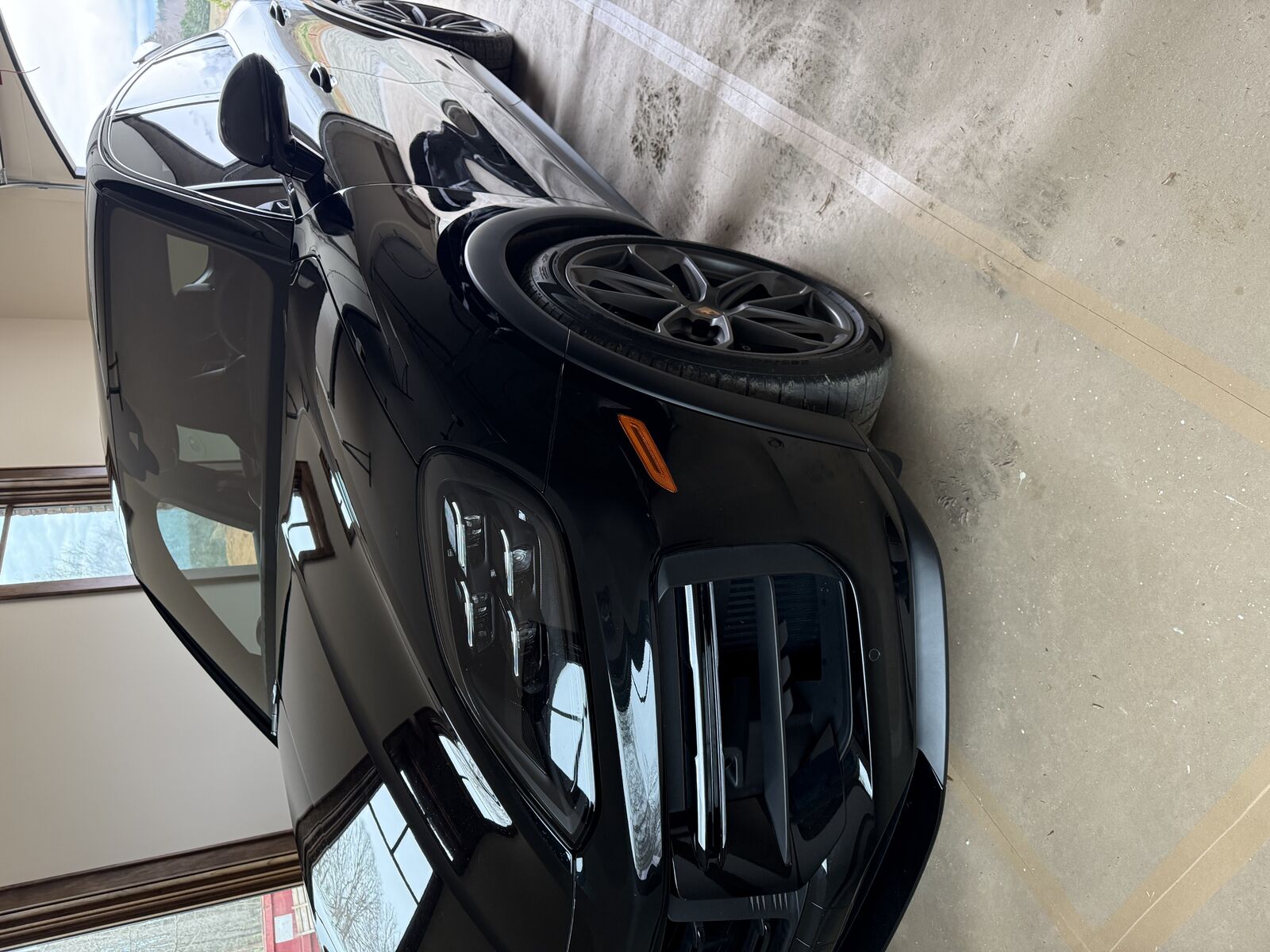 2024 PORSCHE Cayenne