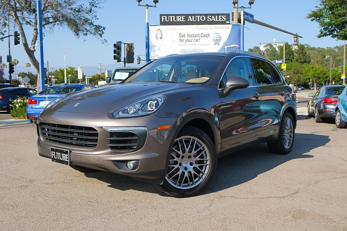 2015 PORSCHE Cayenne
