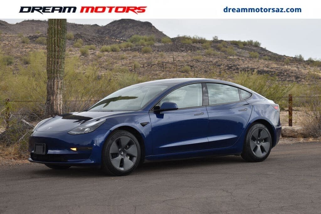 2022 TESLA Model 3