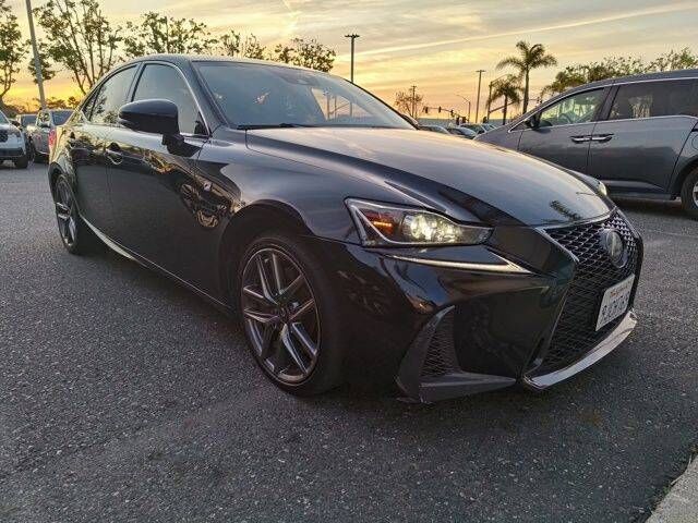 2017 LEXUS IS
