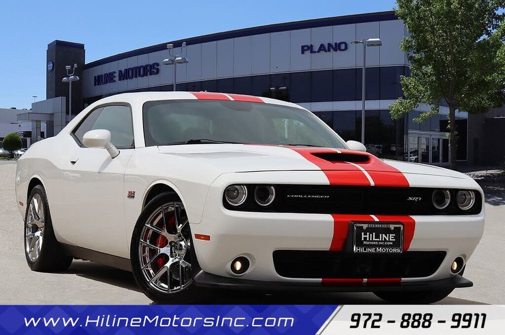 2017 DODGE Challenger