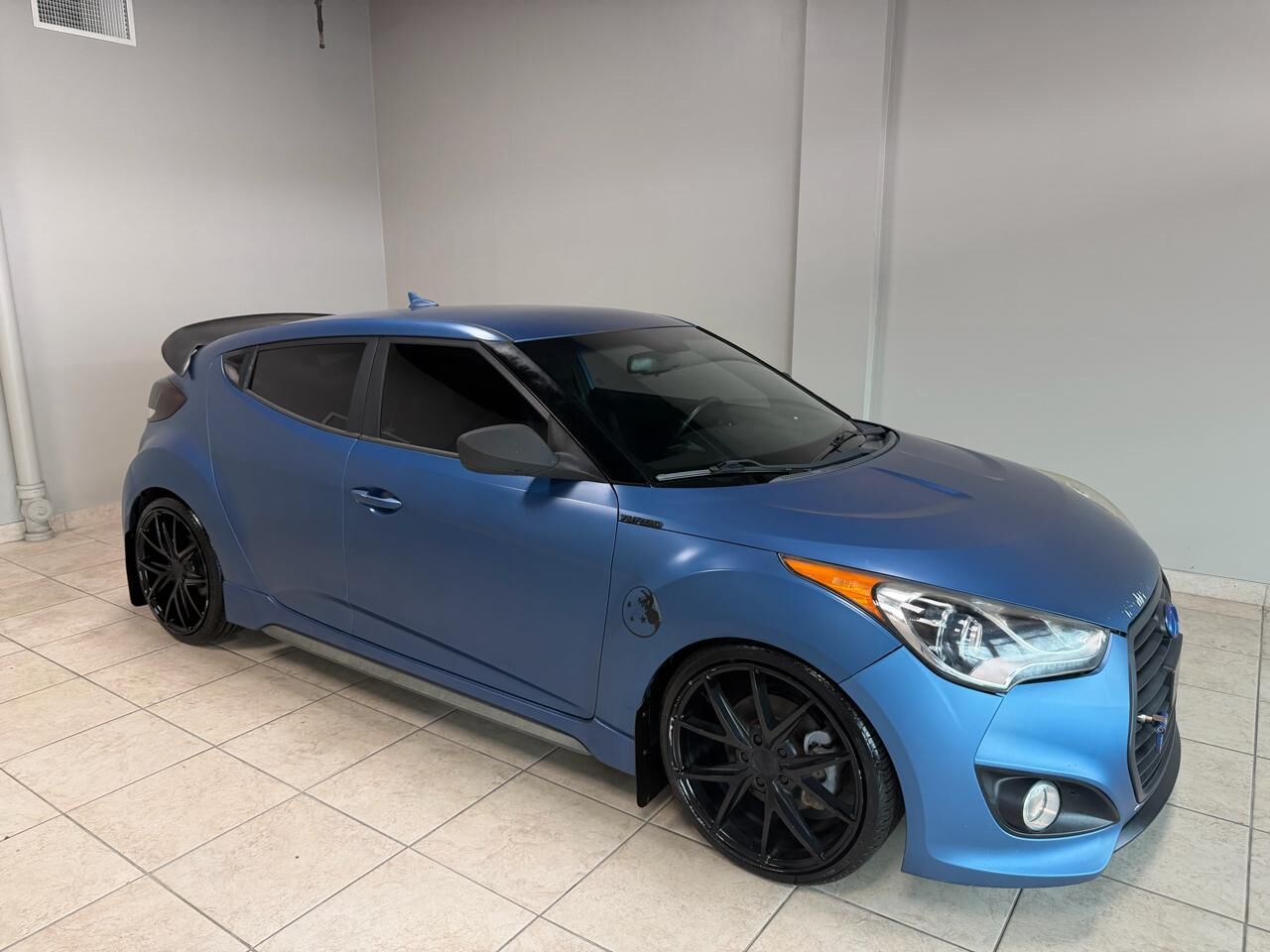 2016 HYUNDAI Veloster