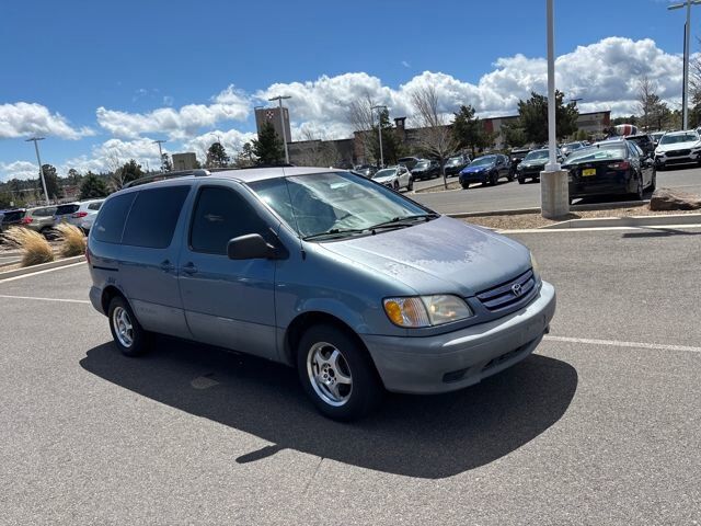 2002 TOYOTA Sienna