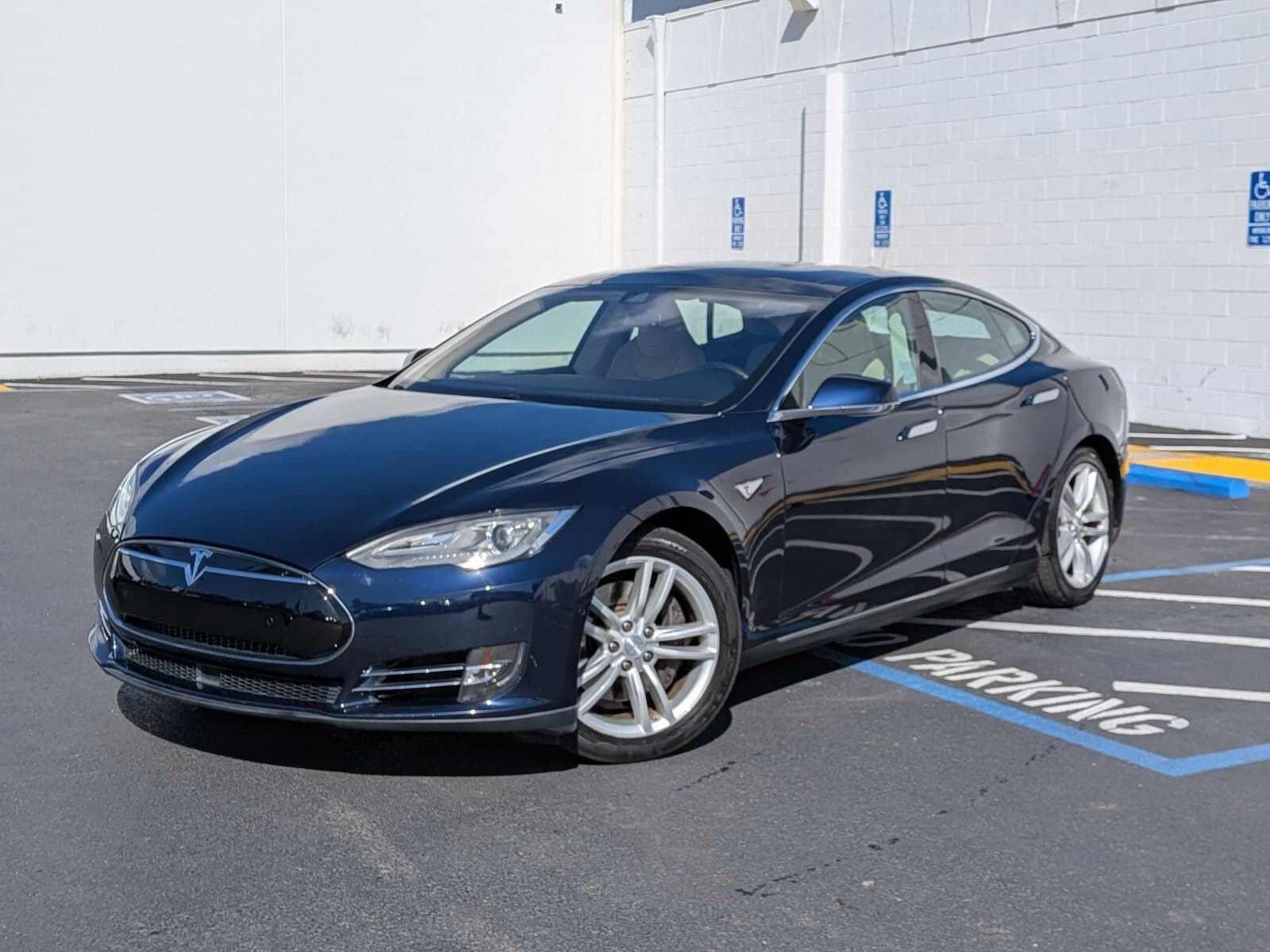 2014 TESLA Model S