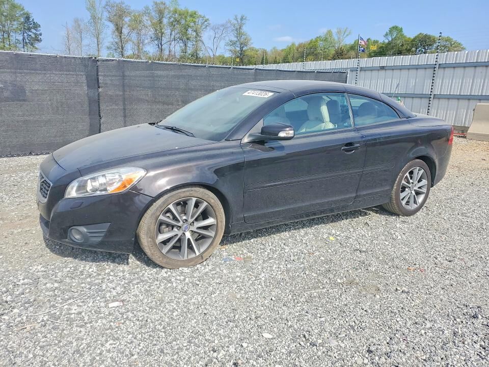 2011 VOLVO C70