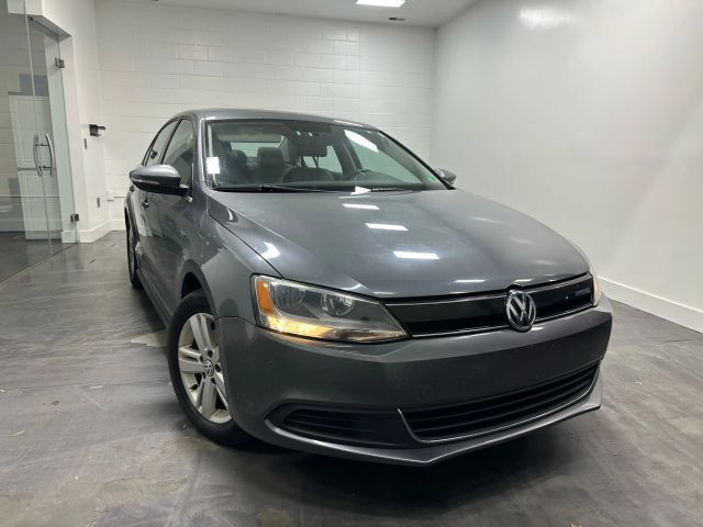 2013 VOLKSWAGEN Jetta
