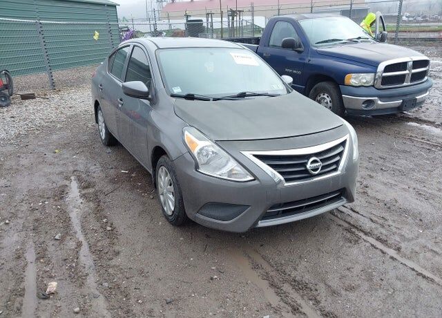 2017 NISSAN Versa