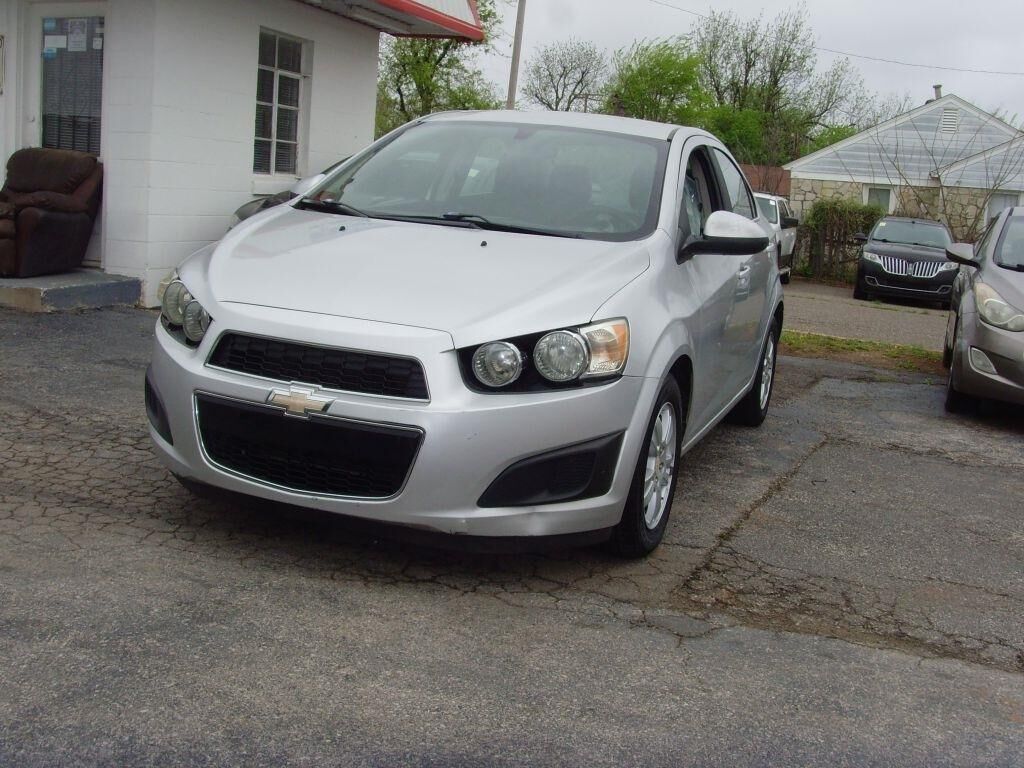 2016 CHEVROLET Sonic