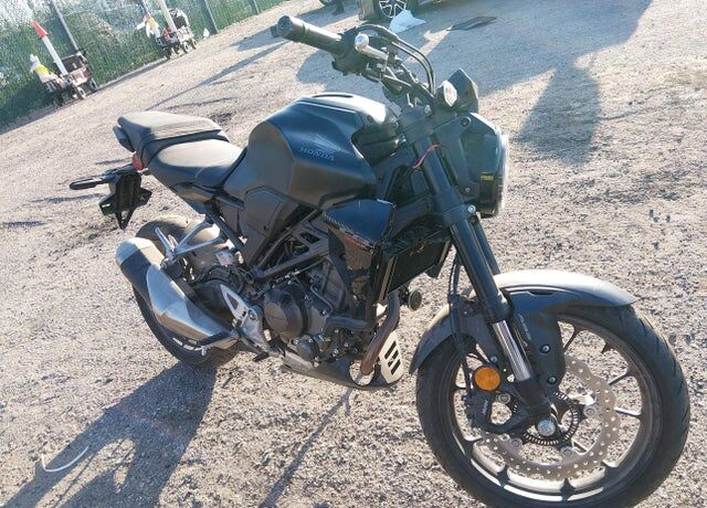 2023 HONDA CB