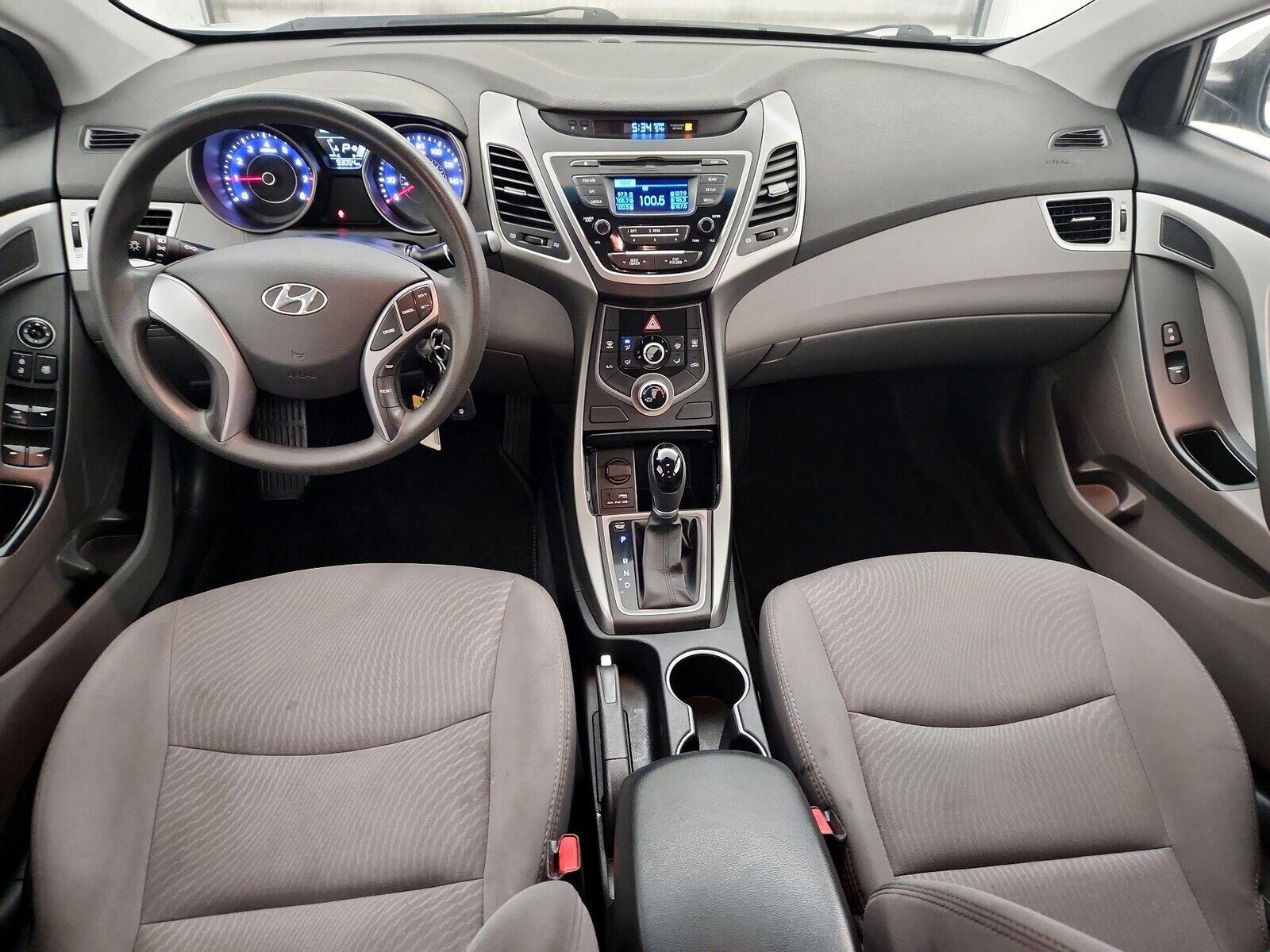 2016 HYUNDAI Elantra