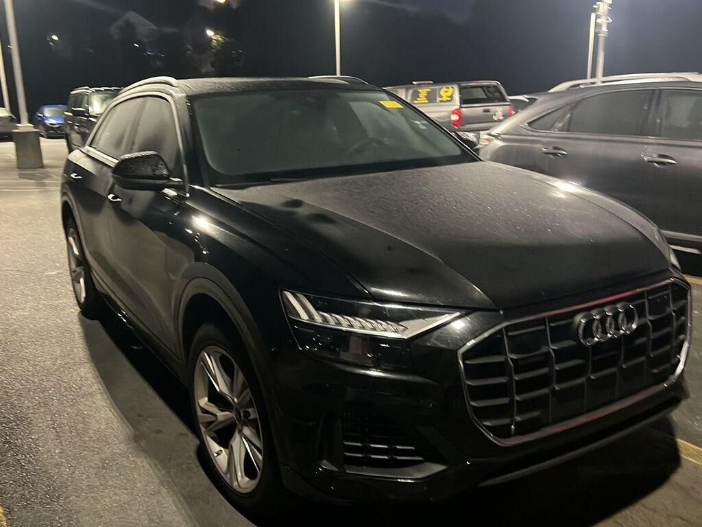 2023 AUDI Q8