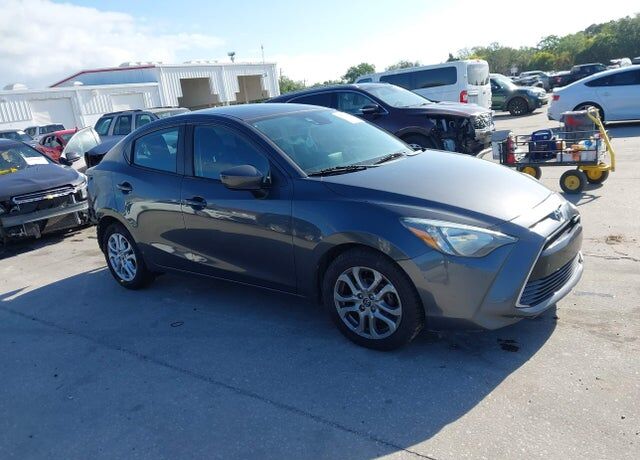 2018 TOYOTA Yaris