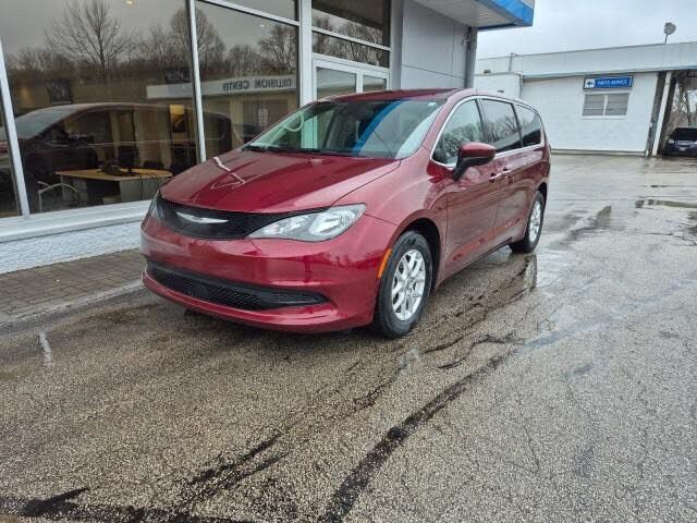 2023 CHRYSLER Voyager
