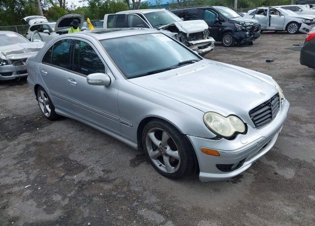 2006 MERCEDES-BENZ C-Class