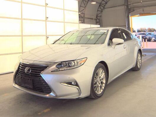 2018 LEXUS ES