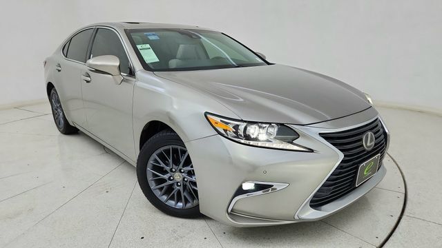 2018 LEXUS ES