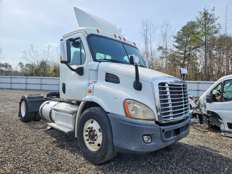 2018 FREIGHTLINER Cascadia