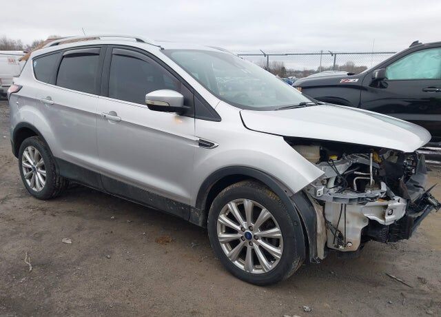 2017 FORD Escape