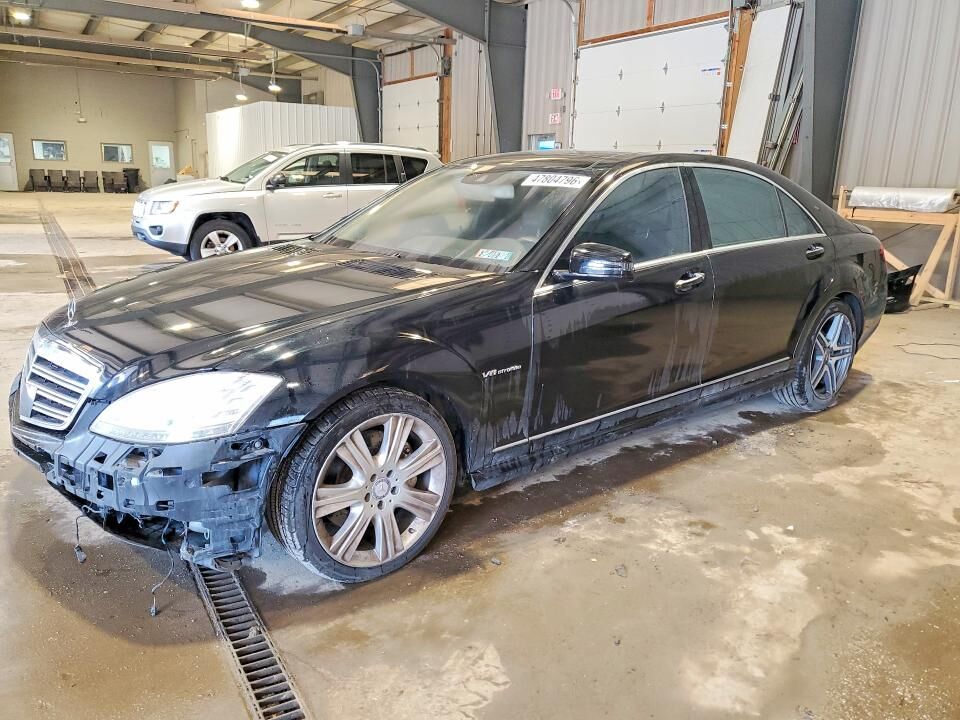 2013 MERCEDES-BENZ S-Class