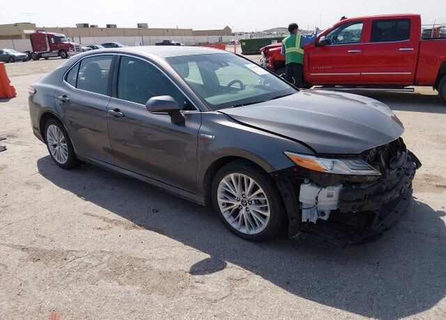 2018 TOYOTA Camry