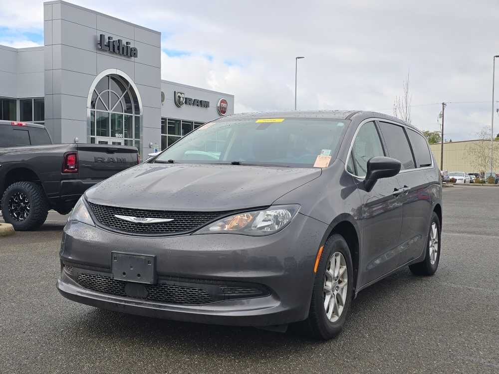 2022 CHRYSLER Voyager