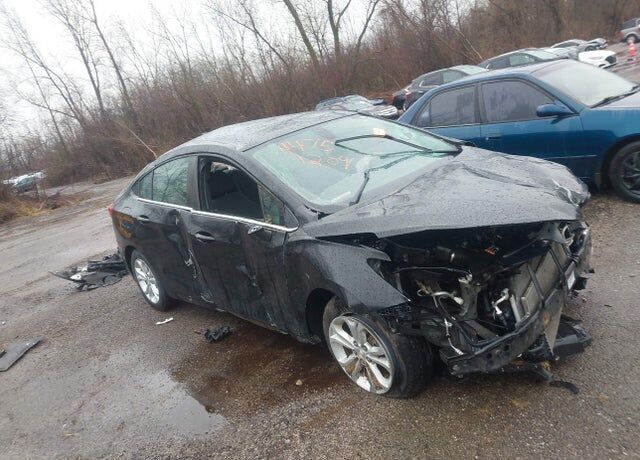 2019 CHEVROLET Cruze