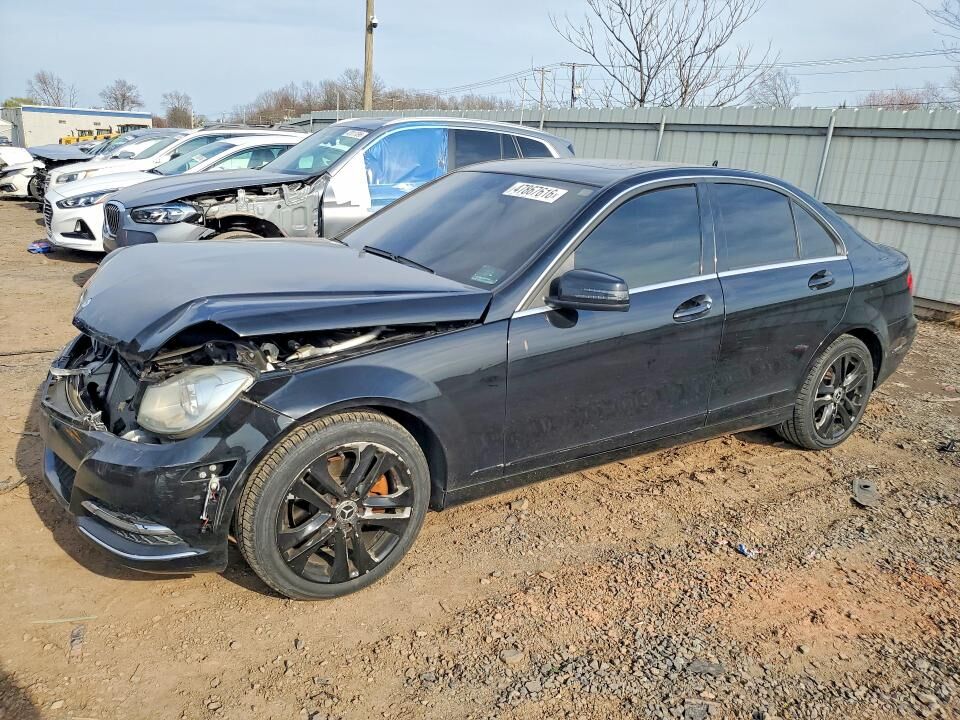 2012 MERCEDES-BENZ C-Class