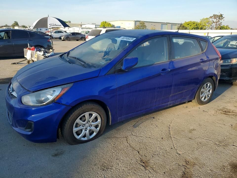2013 HYUNDAI Accent