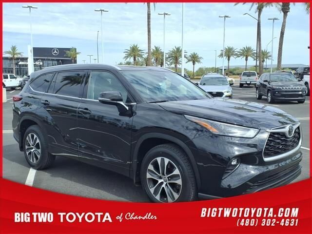 2022 TOYOTA Highlander