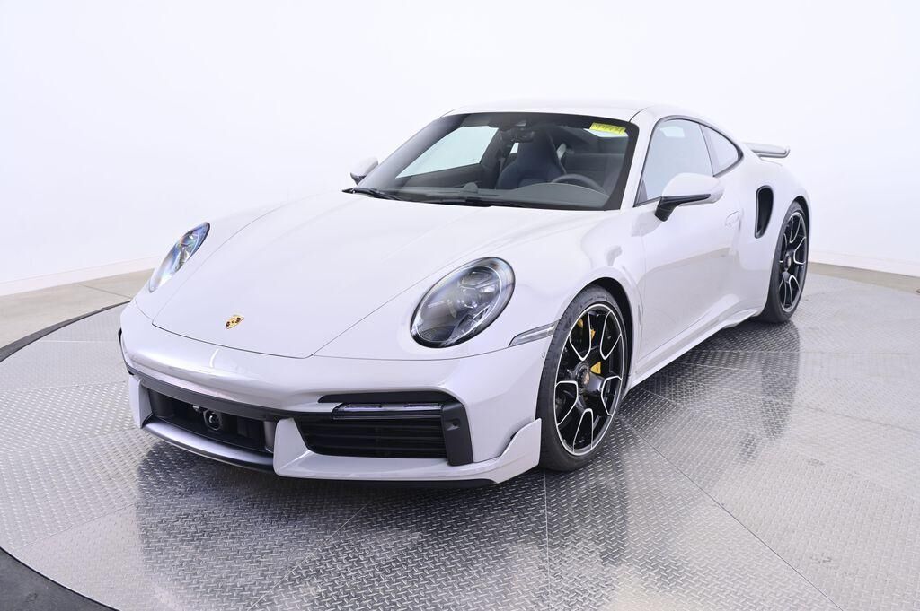 2025 PORSCHE 911