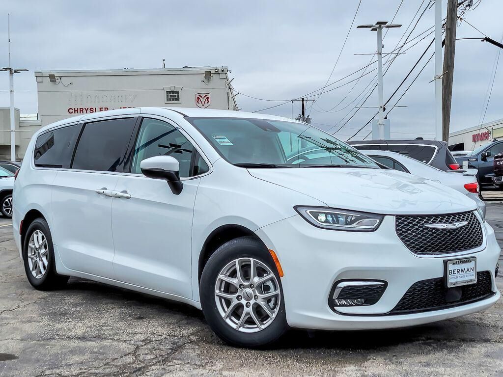 2023 CHRYSLER Pacifica