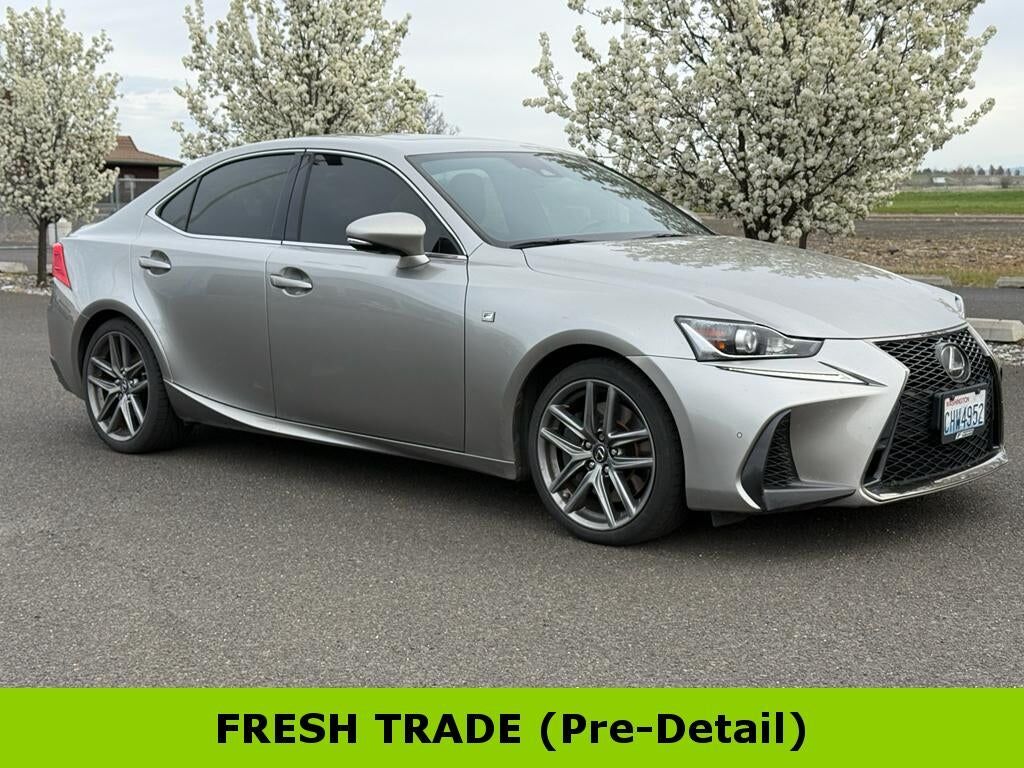 2018 LEXUS IS