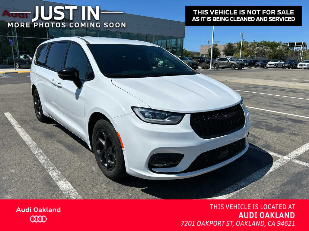 2024 CHRYSLER Pacifica