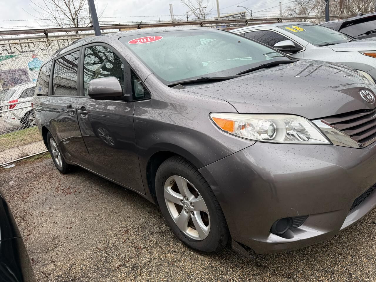 2017 TOYOTA Sienna