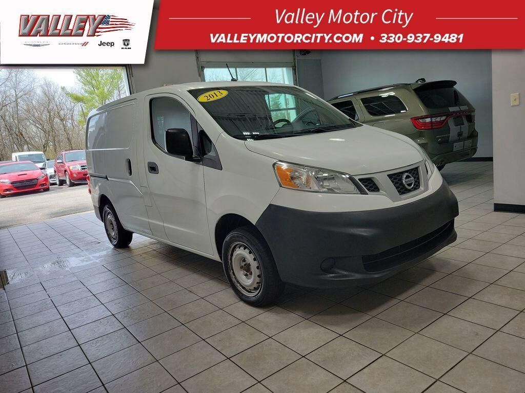 2013 NISSAN NV200