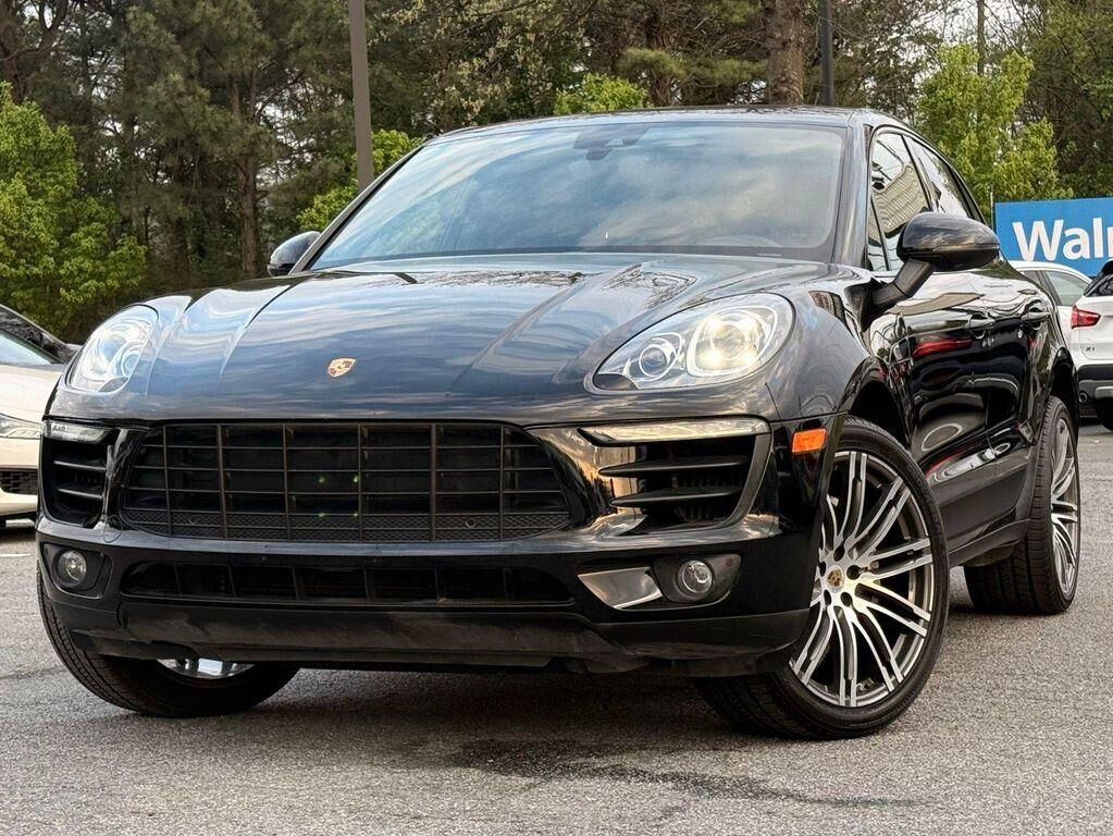 2017 PORSCHE Macan