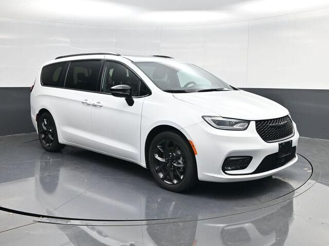 2025 CHRYSLER Pacifica