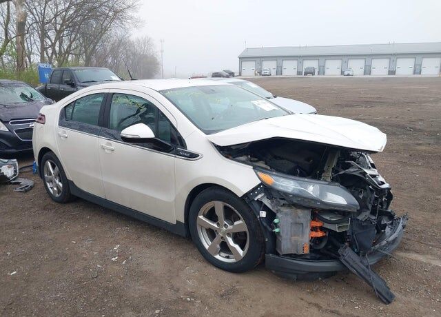 2013 CHEVROLET Volt