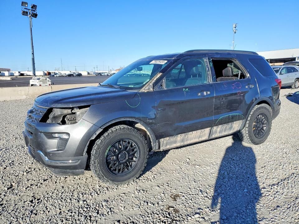 2018 FORD Explorer