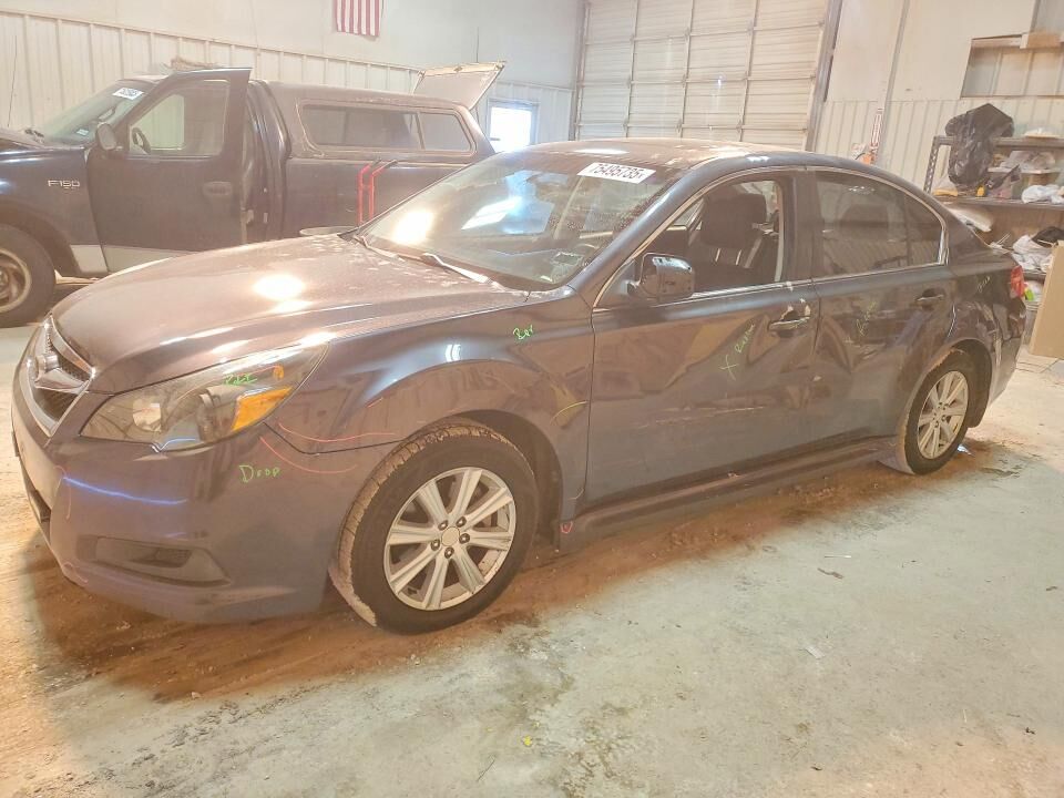 2011 SUBARU Legacy