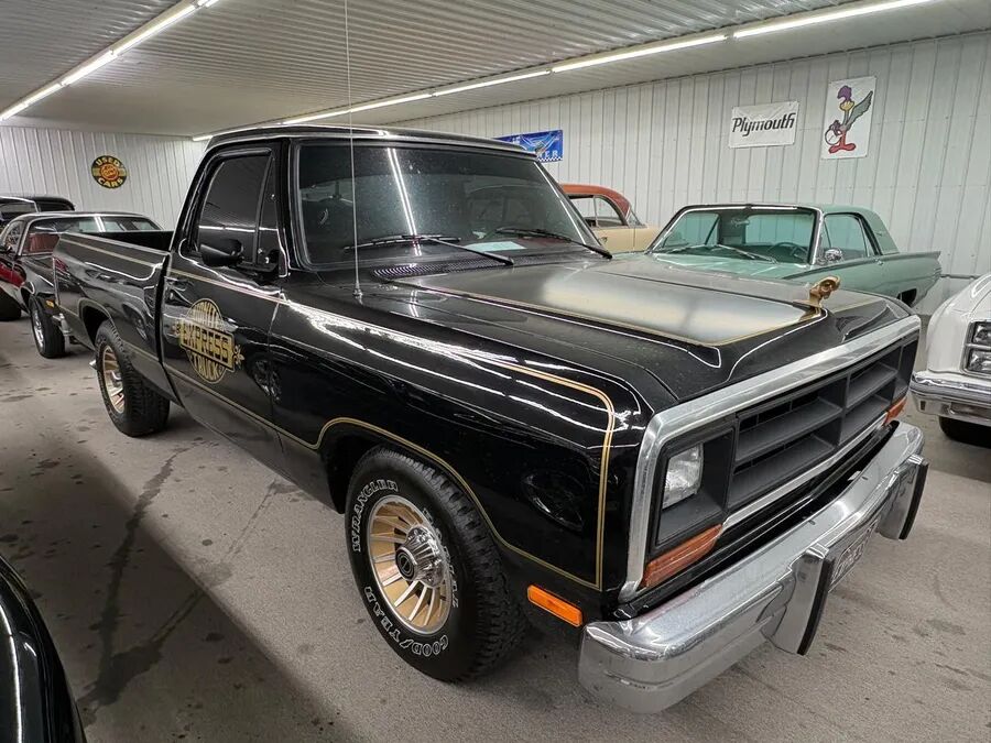 1987 DODGE D-Series