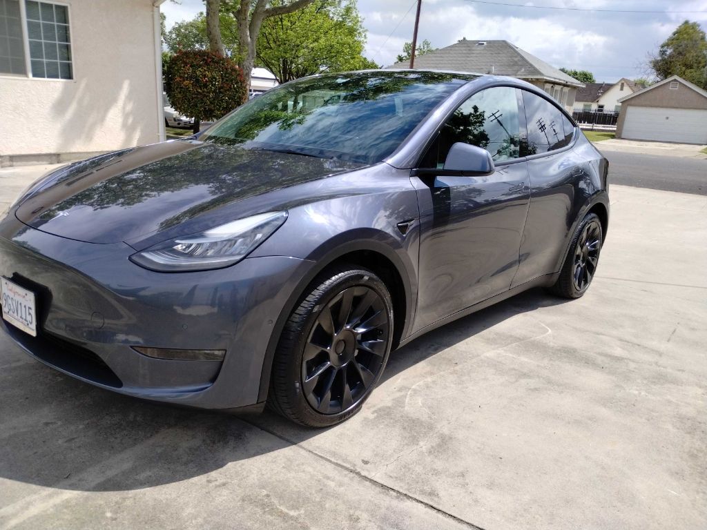 2021 TESLA Model Y