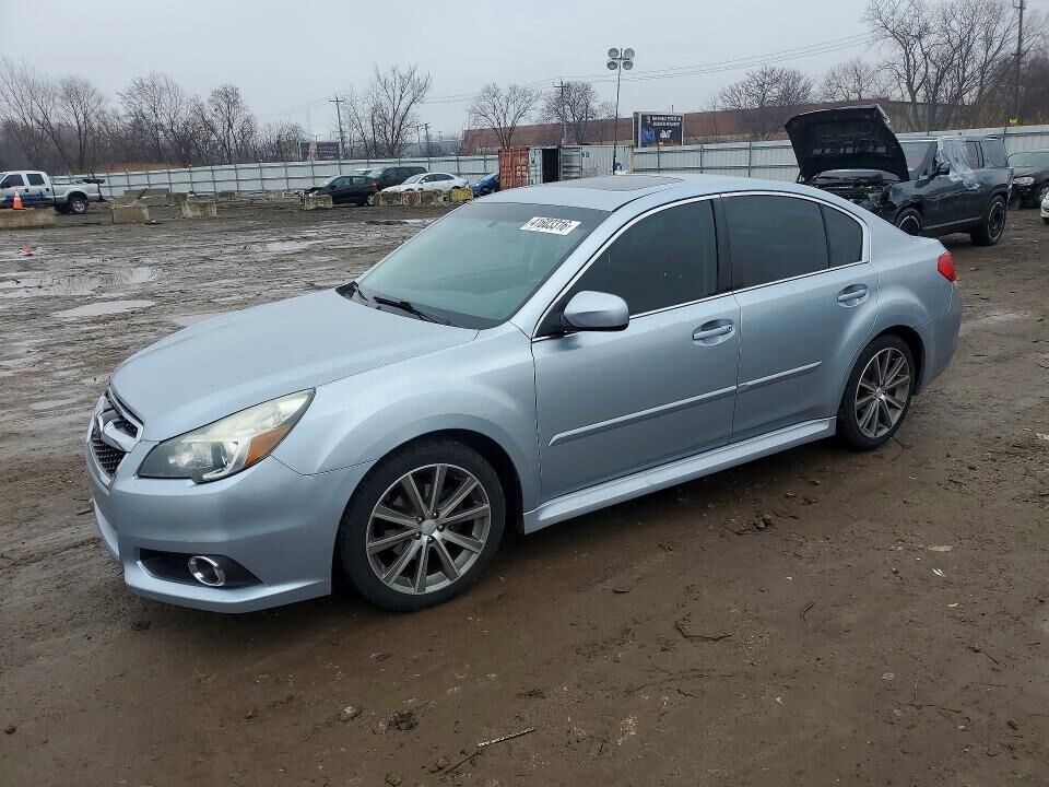 2013 SUBARU Legacy
