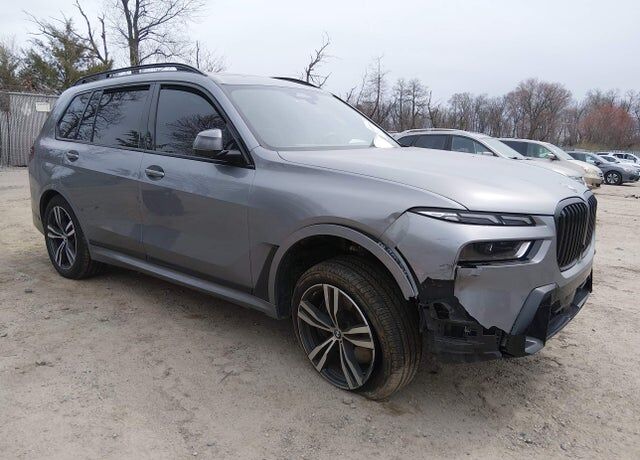 2025 BMW X7