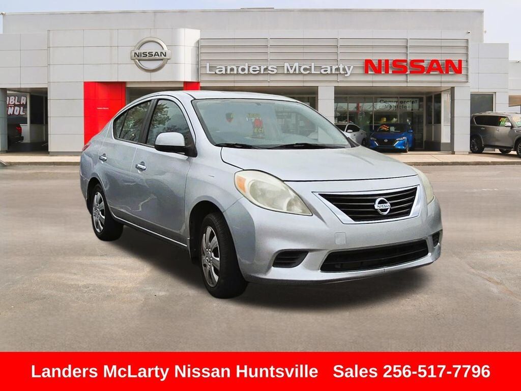2012 NISSAN Versa