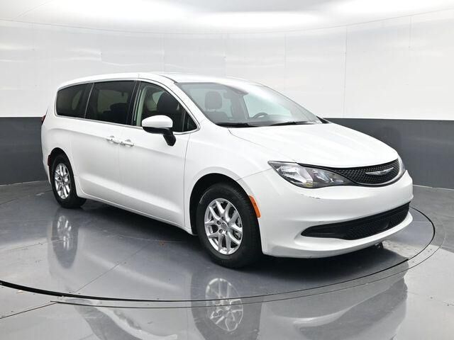 2023 CHRYSLER Voyager
